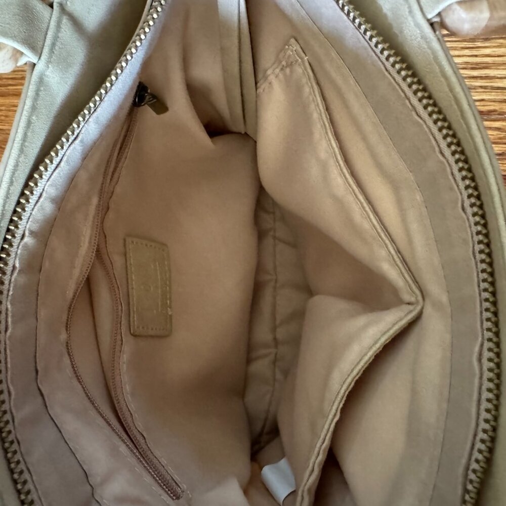 Joy Susan Cora Cage Wood Handle Bag. Sand color. - Picture 3 of 4